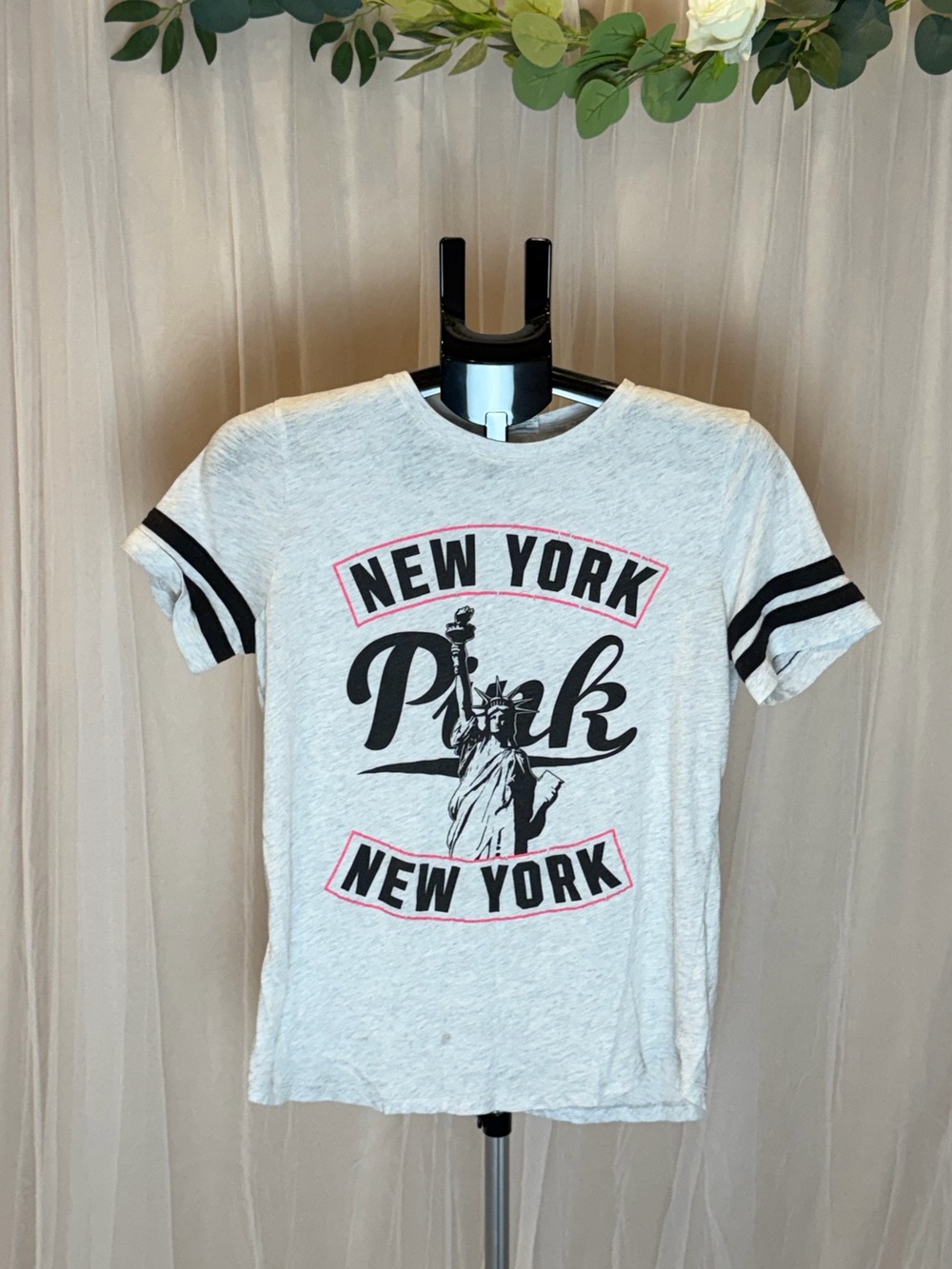 Victoria’s Secret PINK New York Graphic Tee Small
